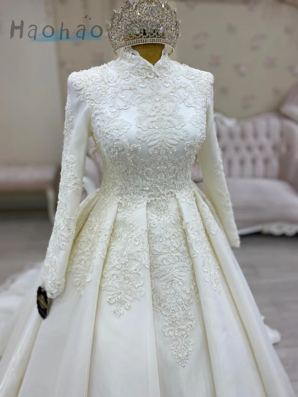 Appliques di pizzo di lusso abiti da sposa musulmani 2024 per le donne maniche lunghe collo alto arabo Dubai abito da sposa Vestidos De Novia