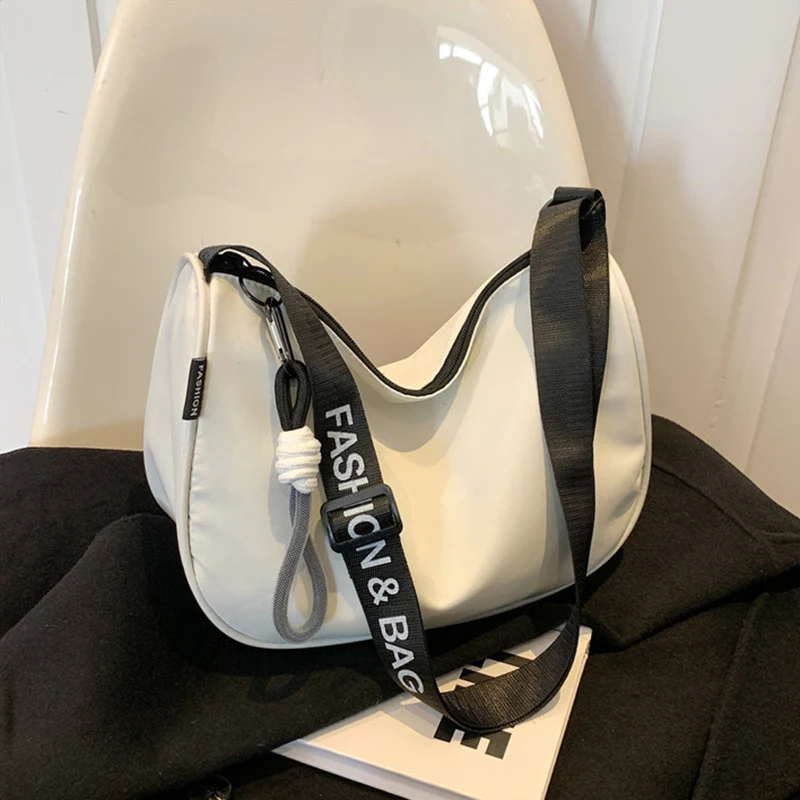 

Oxford Cloth Large Capacity Dumpling Bag For Women'S Fashionable Shoulder Bag Versatile Casual Sports Style Crossbody Bag