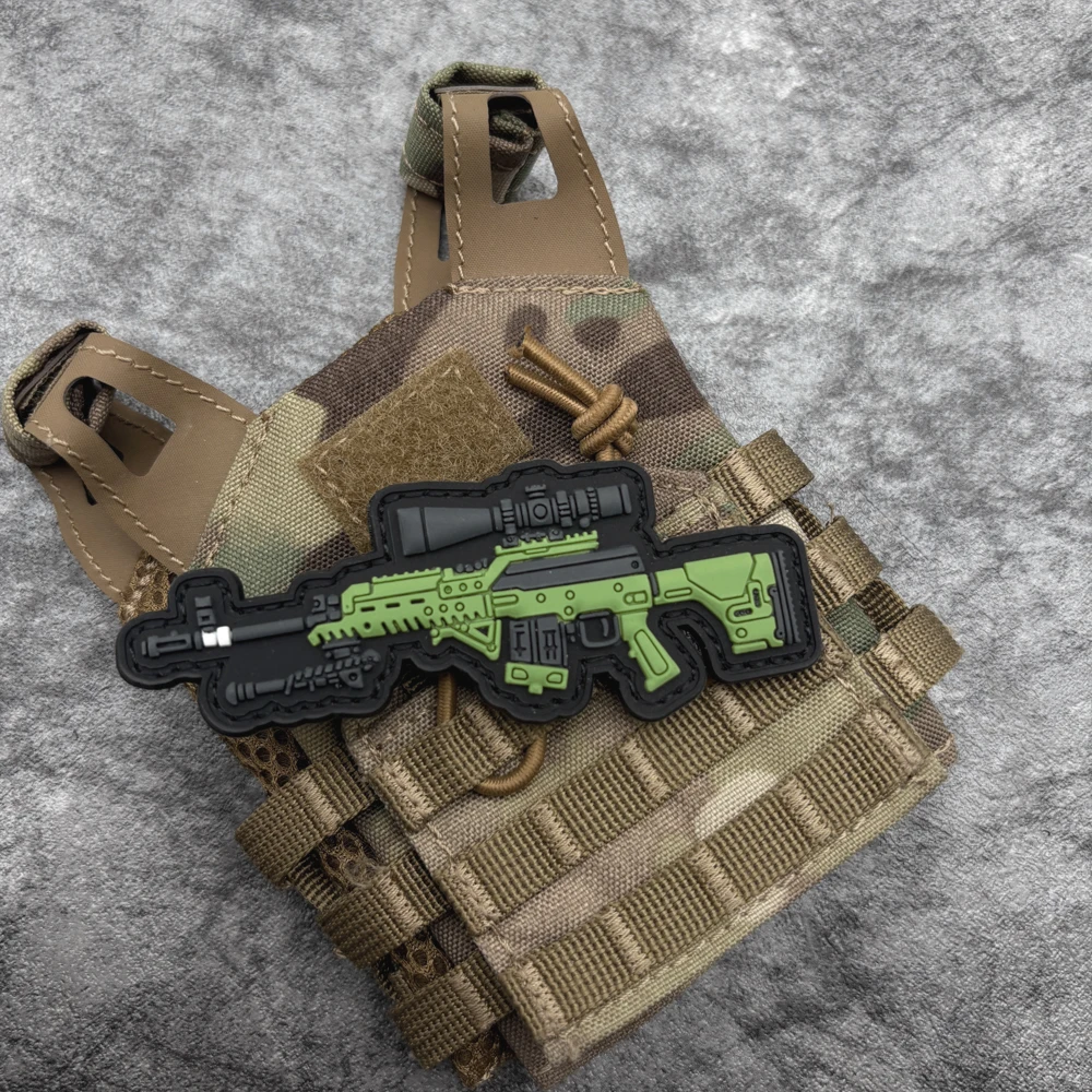 

Нашивка из ПВХ с рисунком пистолета, мягкий резиновый значок со светящимся в темноте эффектом, подкладка на крючок и петлю, подходит для сумок, рюкзаков, жилетов и наклеек для украшения одежды, нашивок для вышивания