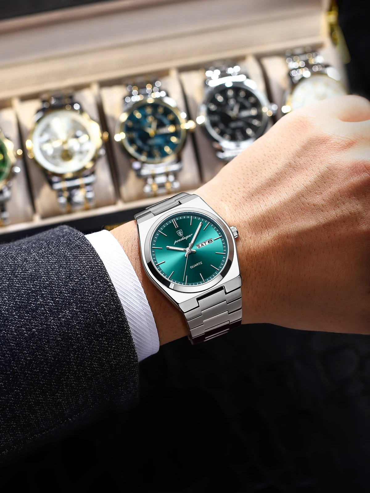 POEDAGAR Orologio da polso da uomo al quarzo di lusso Orologi sportivi da uomo Impermeabile luminoso Data Settimana Orologio da uomo in acciaio inossidabile Reloj maschile + scatola