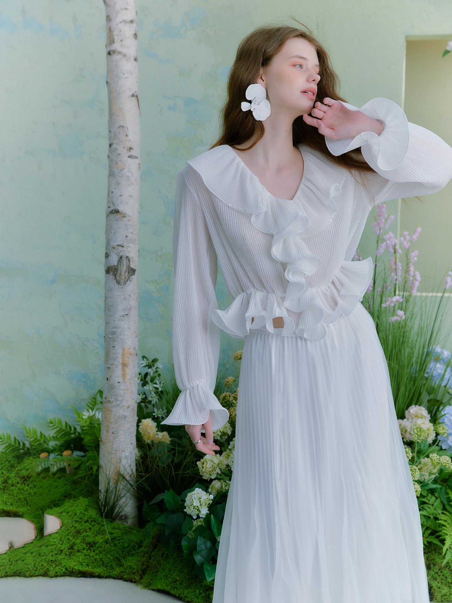 

Романтическая деконструированная блузка из ацетата с кружевной отделкой, V-образным вырезом и приталенным силуэтом, женская, весна-лето, с коротким рукавом и длинными рукавами-фонариками