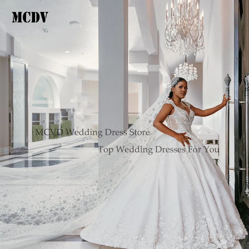

MCDV Customzied Luxury White Wedding Dresses 2025 Ball Gown O-Neck Beaded Appliques Long Sleeves Sweep Train Bridal Gown
