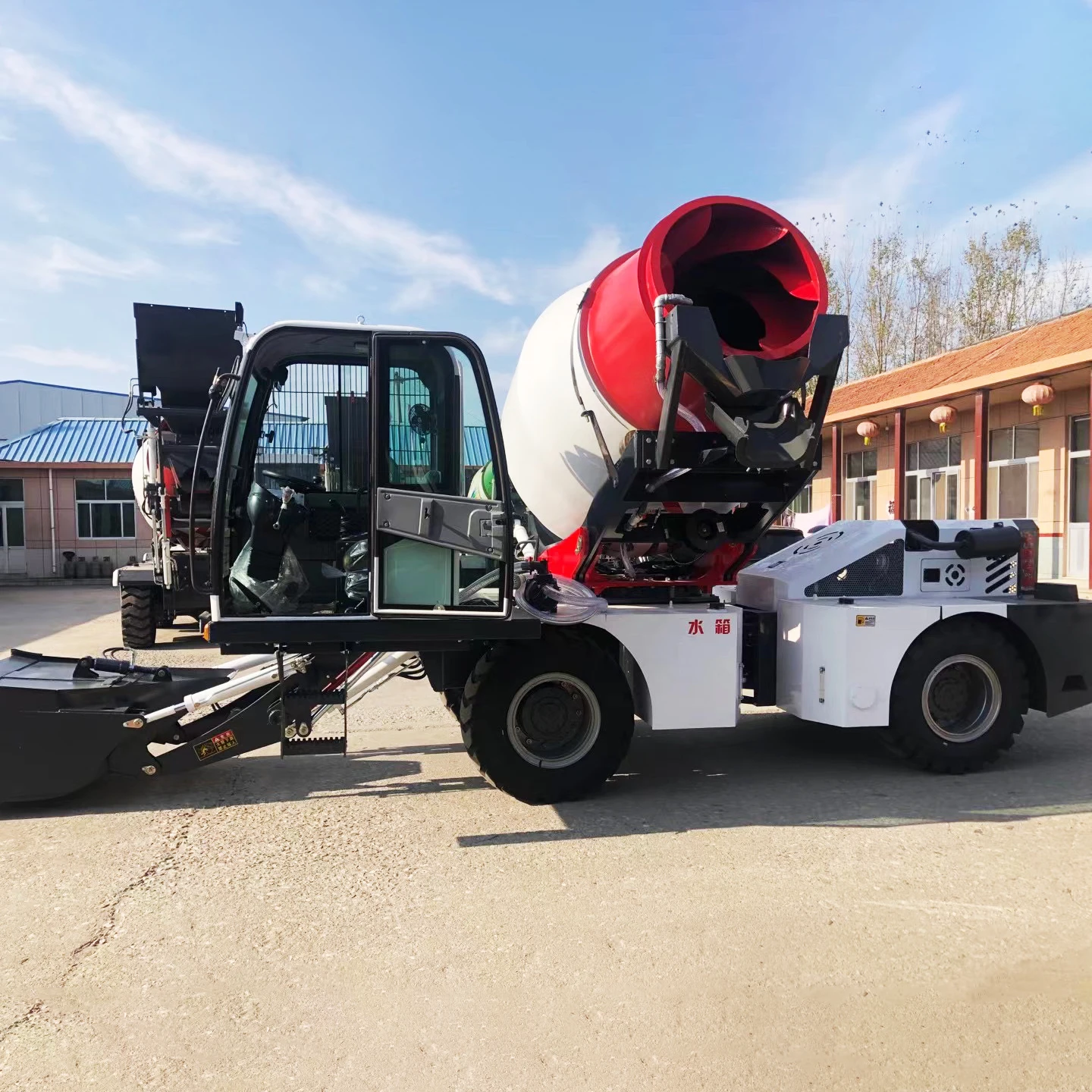 On Sale Self Loading Concrete Truck Mixer Concrete Truck Mixers 3.5 m³ for Construction Work