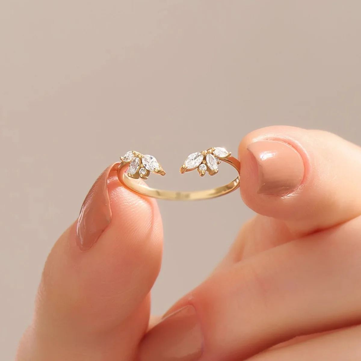 

Стерлинговое серебро S925, штабелируемое уникальное открытое кольцо, французское легкое роскошное модное кольцо, кольцо с хвостом для женщин