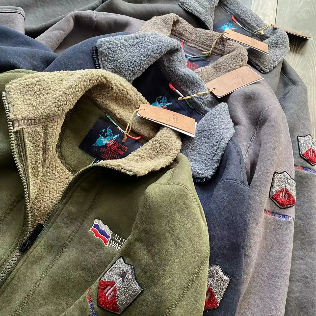 

Мужская модная утепленная замшевая куртка на флисовой подкладке, теплая верхняя одежда для осени и зимы, на молнии, с длинными рукавами, приталенный крой