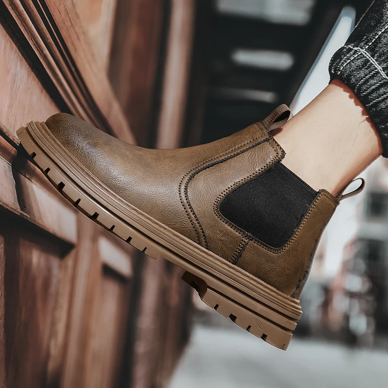 

2024 new comfortable and fashionable men's formal safety shoes breathable soft sole mid top casual Martin boots