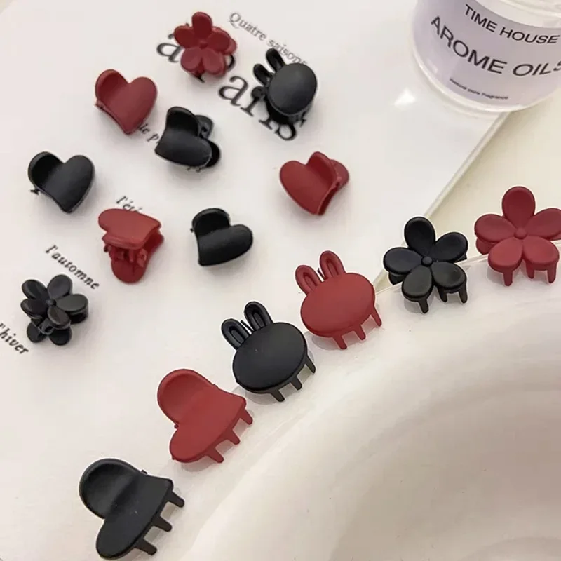 Fermagli per artigli piccoli a forma di coniglio a forma di cuore ragazza fermagli per capelli con fiore carino accessori per capelli bambini frangia laterale Clip artigli per capelli copricapo regalo