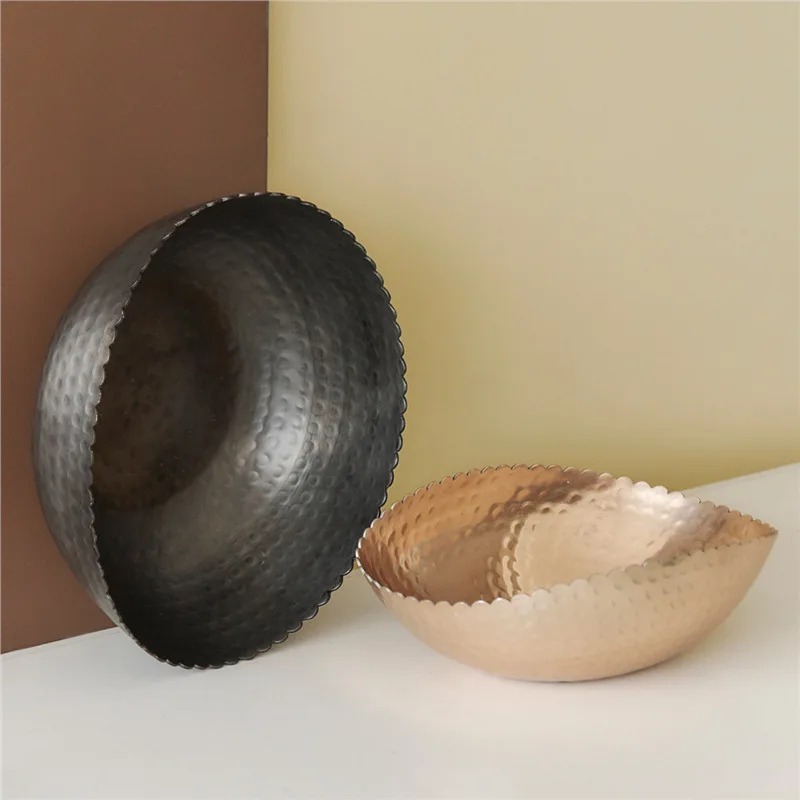 Indian simple black rose gold aluminum gear tooth wavy edge fruit bowl, creative storage tray fruit plate decorative bowl