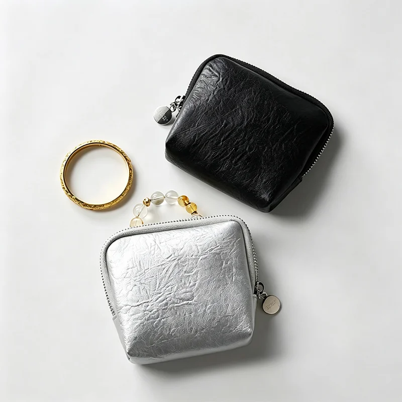 Estuche de Almacenamiento de Joyas WERLLANDS de Cuero PU Negro Mate Plateado, Organizador de Joyas Portátil Ligero Unisex