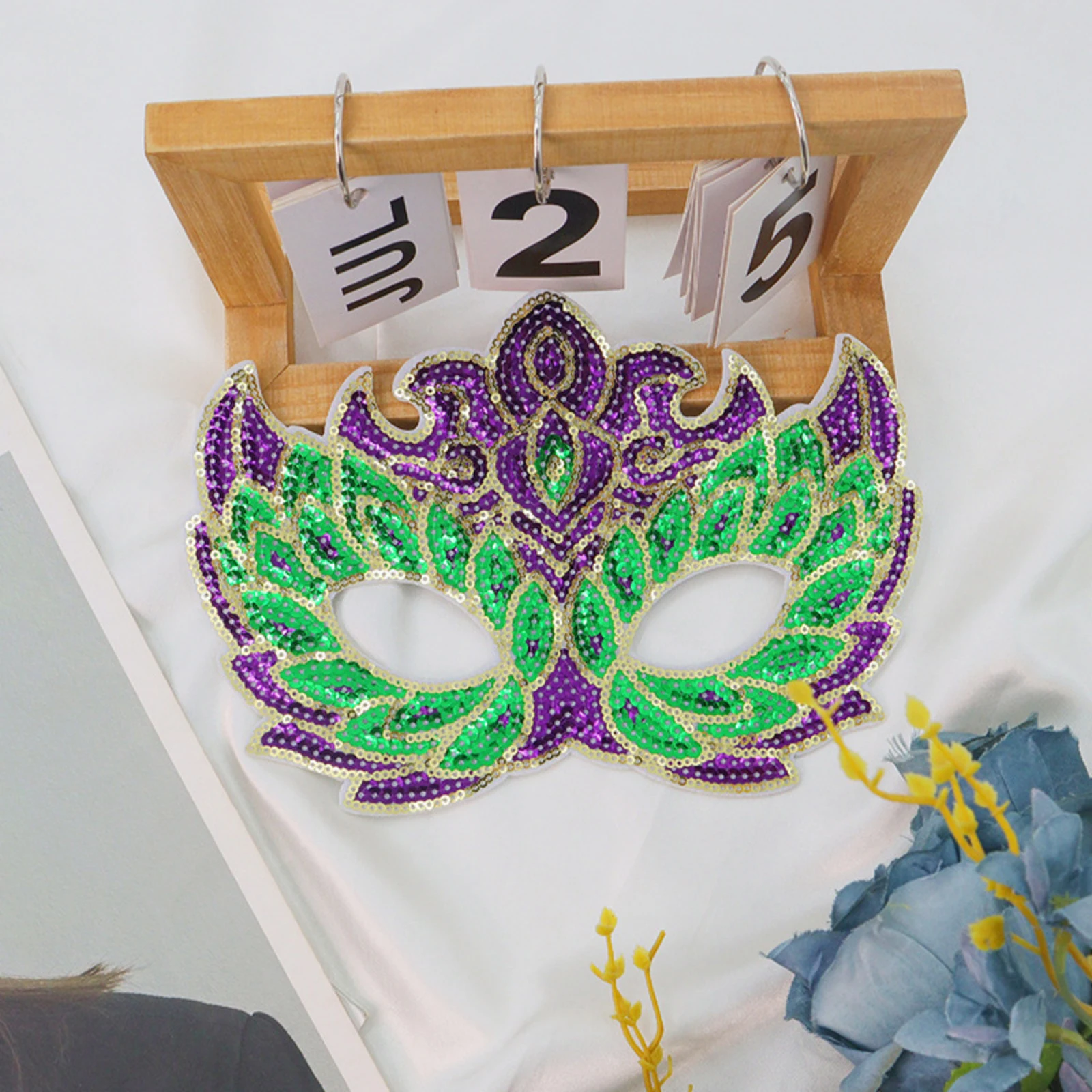 Nowa Trójkolorowa Maska z Cekinami na Pół Twarzy na Maskarady i Karnawały, Maska na Pół Twarzy na Imprezę Kostiumową, Maska na Bal Maskowy