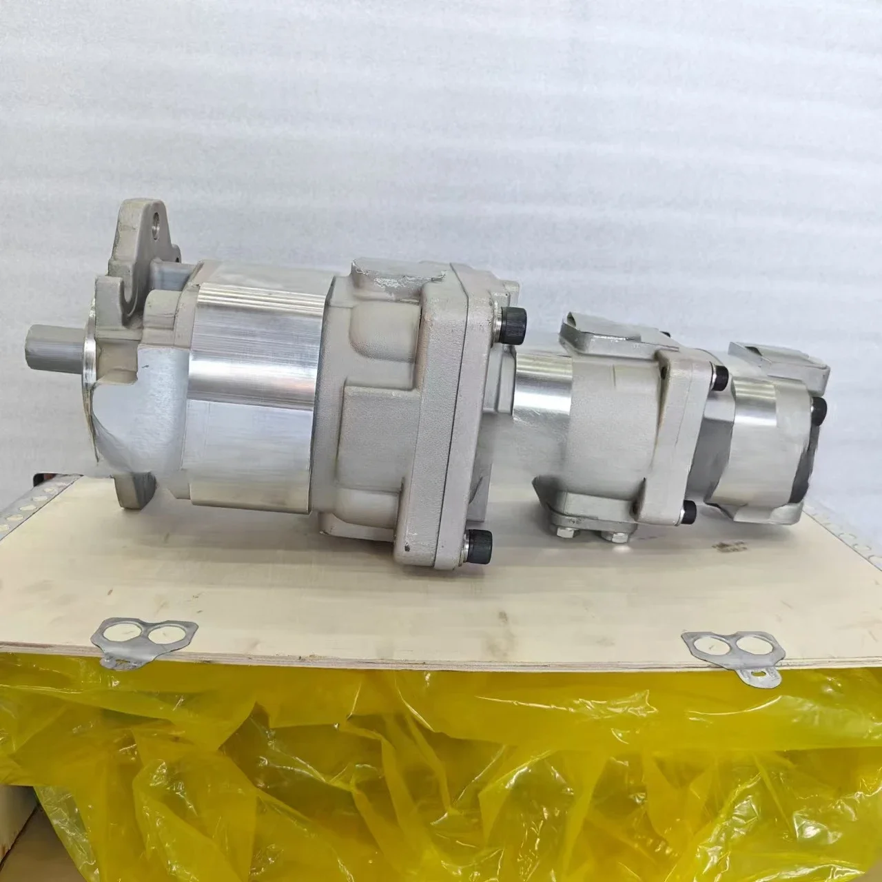 PC1250-7/1250-8 Hydraulic Pump Gear Pump Piston Pump 708-1L-00800 708-1L-00600