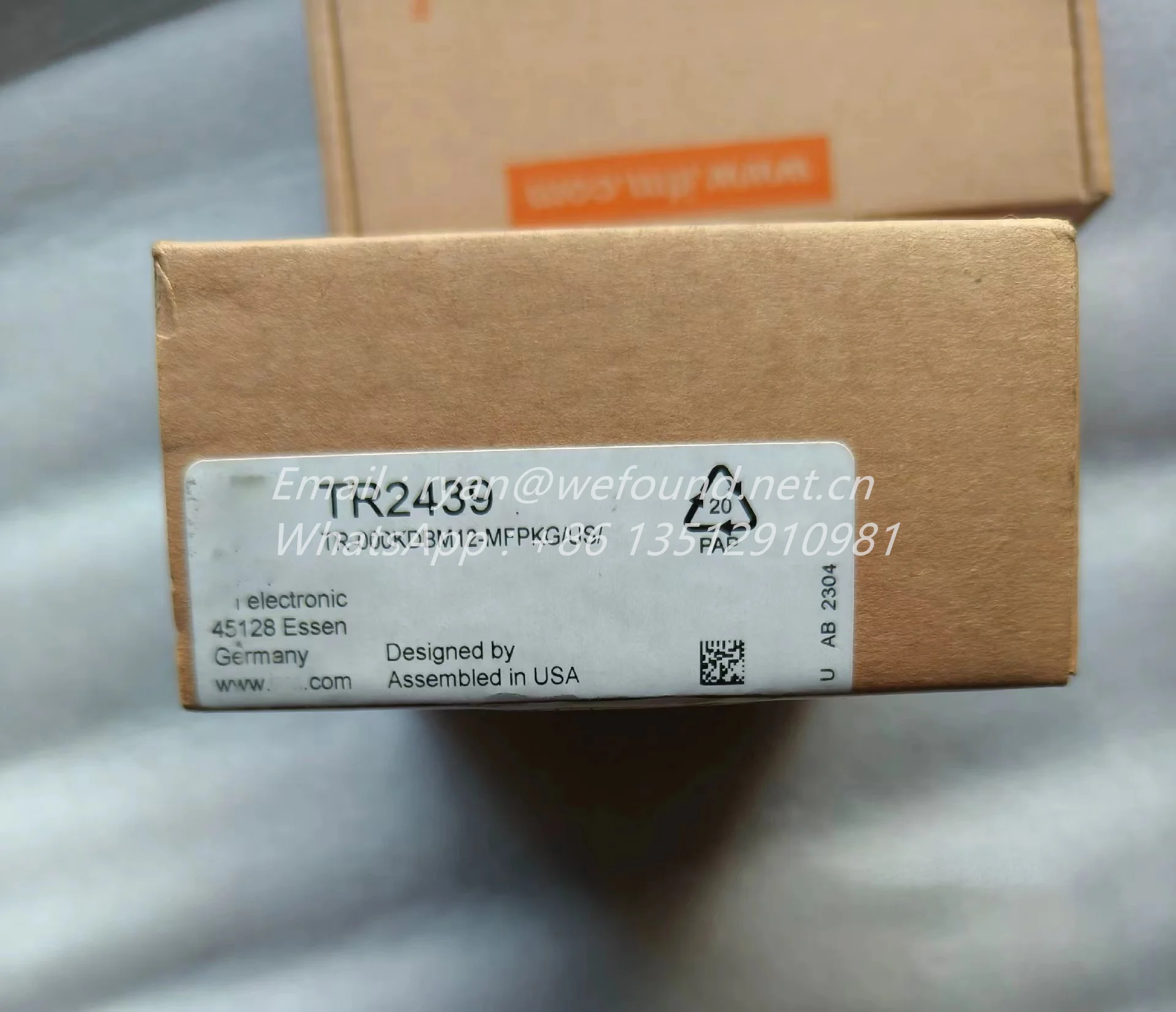 Unit evaluasi TR2439 dengan tampilan untuk sensor suhu PT100/PT1000 TR-000KDBM12-MFPKG/AS/