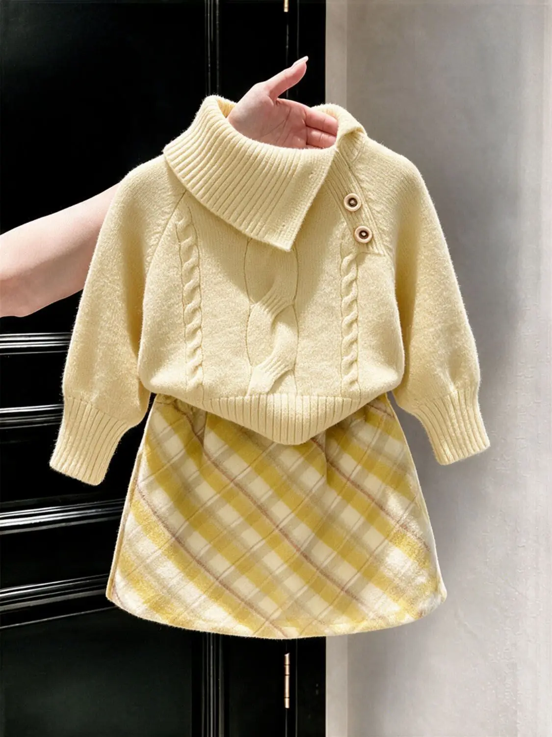 Girls' Set Spring and Autumn New Children's Milk Yellow Collar Knitted Sweater+Half Skirt Two Piece Set 2