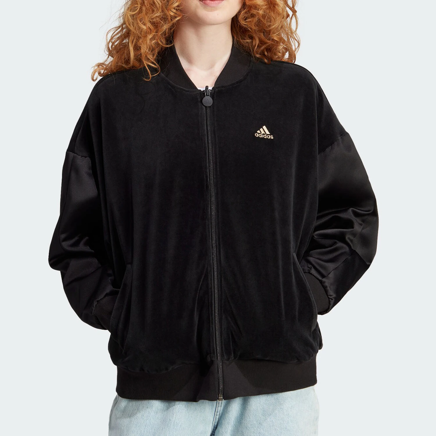 

Оригинальная новая женская спортивная куртка Adidas с двусторонней молнией для отдыха и спорта IA3173