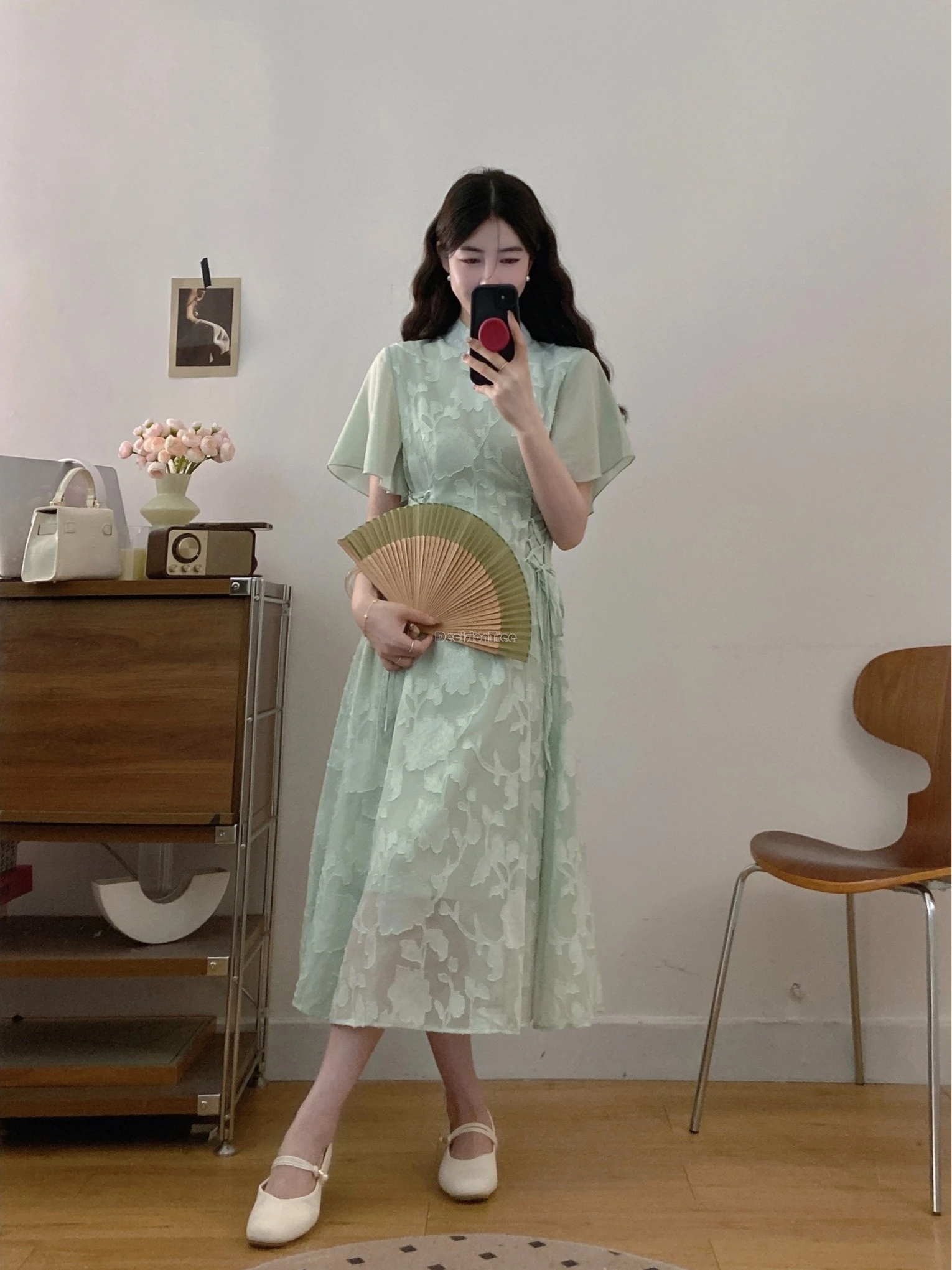 

2025 китайское улучшенное модное свободное платье Cheongsam в стиле ретро, женское платье с воротником-стойкой и короткими рукавами, пряжа, повседневное длинное платье Ципао t001