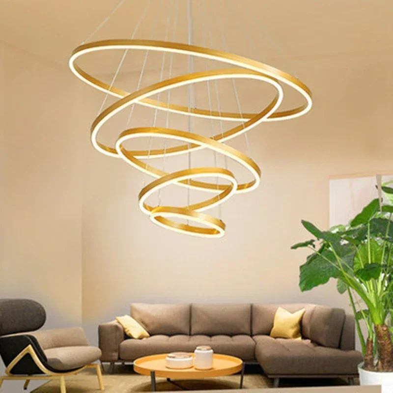 Plafonnier LED composé d\'anneaux, design moderne, éclairage d\'intérieur, luminaire décoratif de plafond, idéal pour un salon, une salle à manger ou