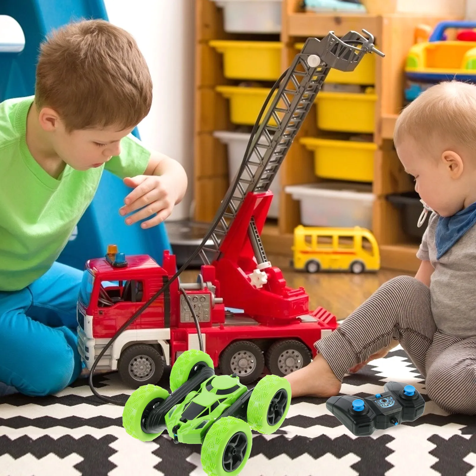 

Радиоуправляемая трюковая машинка: двусторонняя, вращающаяся на 360°, внедорожная, из прочного высококачественного пластика, игрушка для детей