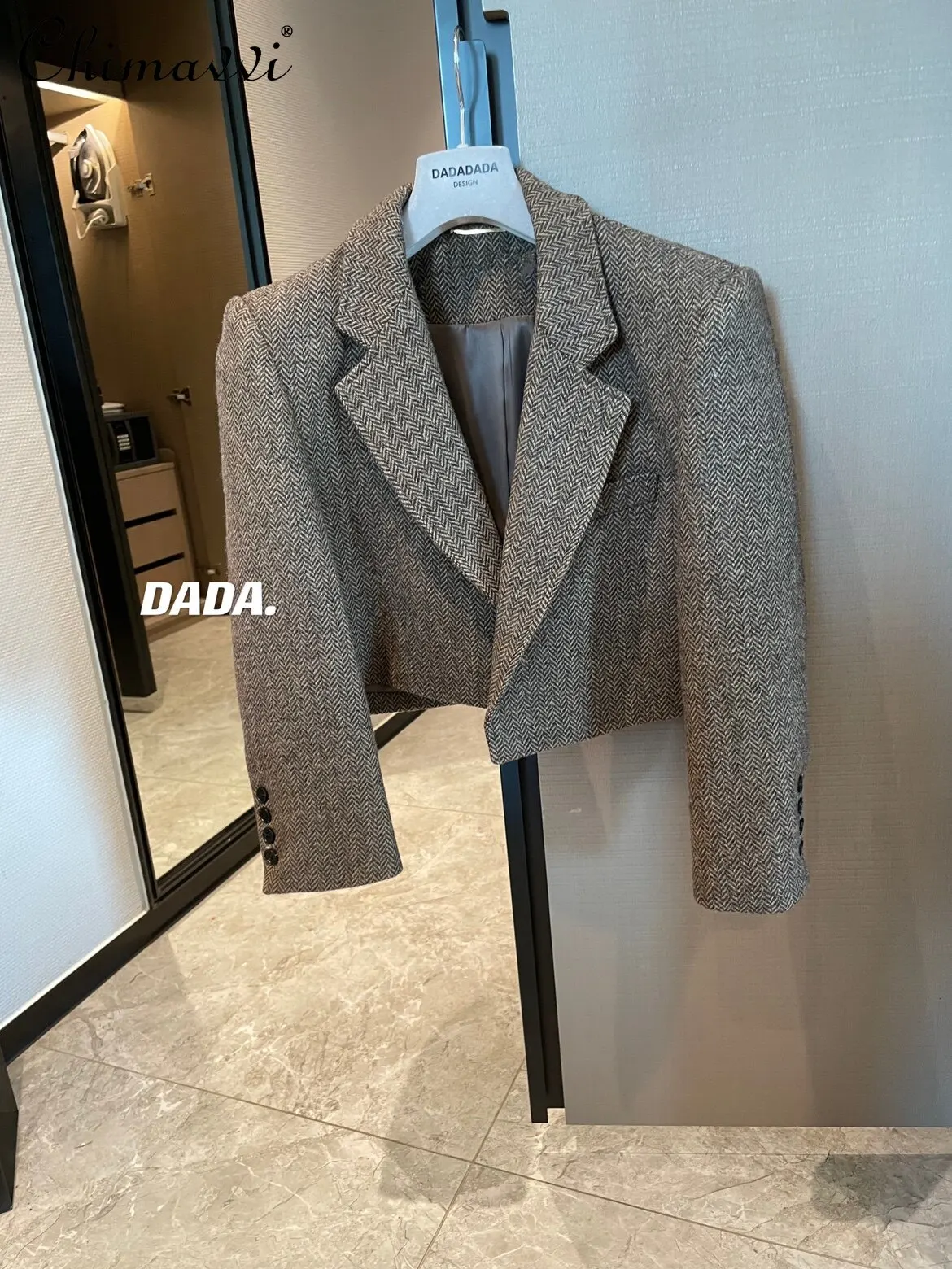 

2026 Spring and Summer New Fashion Herringbone Brown Tweed Vintage Wool Blend Cropped Jacket Women's OL Long Sleeve Blazer Top