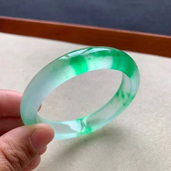 

ice jade flower bracelet jade bangle high quality quartzite water floating green flower light sunny bangle water bracelet ladies