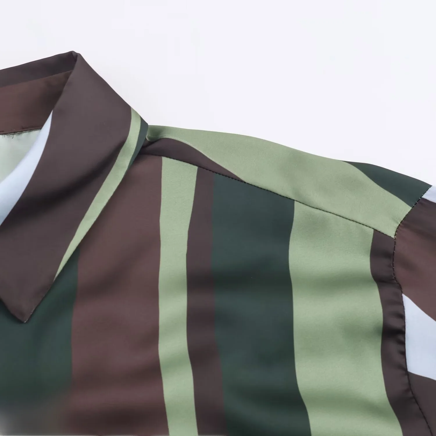 JNLEAOG Herbst Neue frauen Faion Casual Streifen Seide Satin Fühlen irt Vielseitig Lose Fit Polyester Lange Sve Mädchen Bluse