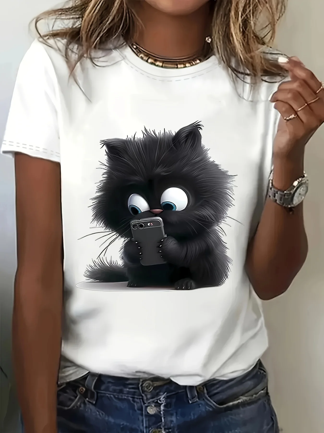 2026 Summer Fluffy Cat & Phone Women's Tee - Cute Cartoon Feline Graphic, Playful Print for Casual Daily Wear