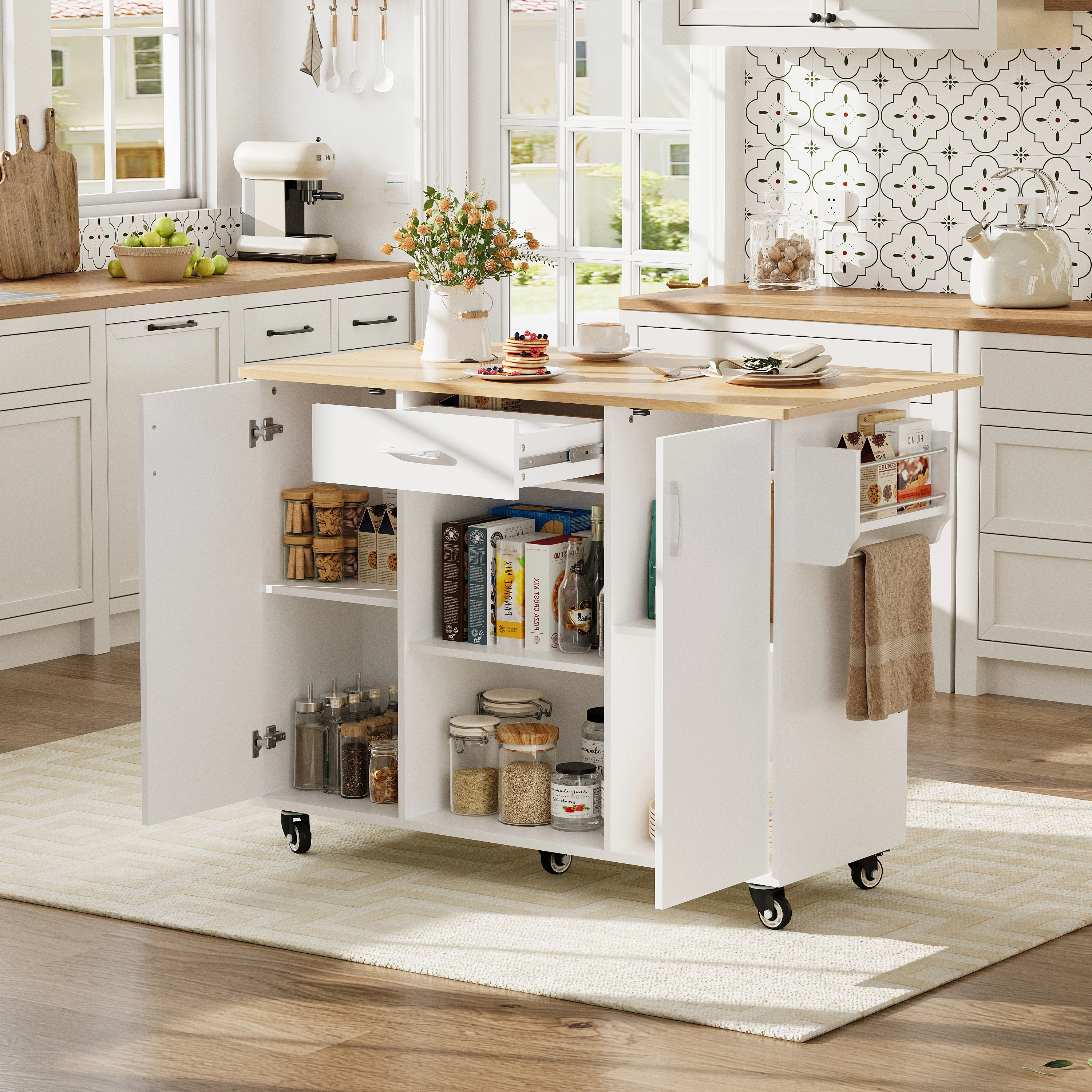 Îlot de cuisine sur roulettes, chariot de service roulant avec plan de travail pliable, blanc et chêne, extension de table coulissante, rangement avec tiroirs et armoires, étagère à épices et porte-serviettes