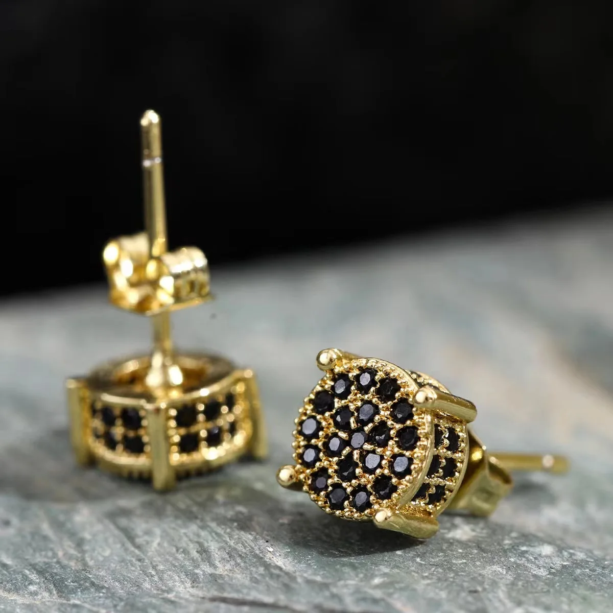 Hot sale full of diamond hip hop men's earrings, zircon men's earrings, Electroplated 18K gold zircon earrings