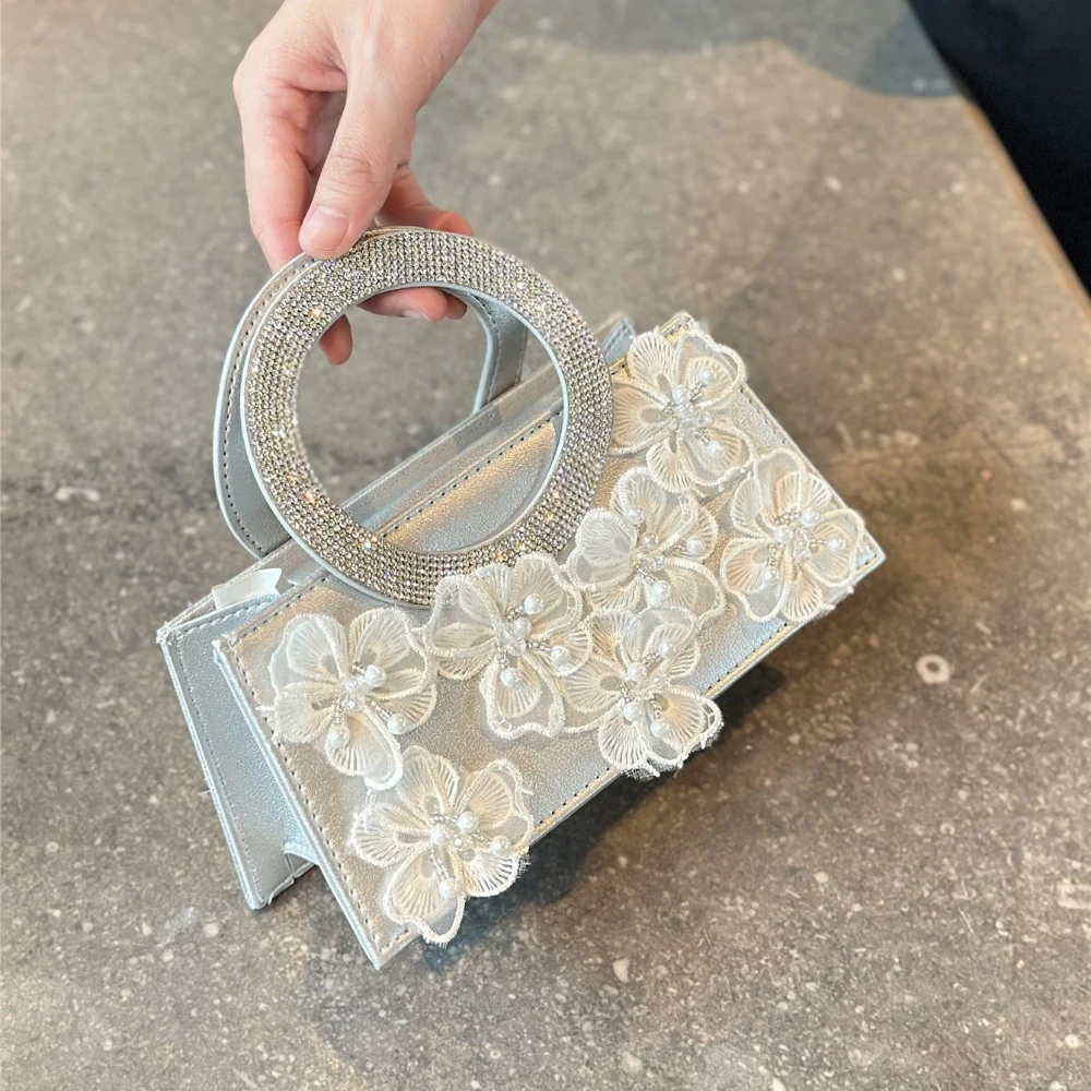 

Новая элегантная женская сумка-кроссбоди 2026 года с кружевными цветами, маленькая квадратная сумка через плечо, стильная минималистичная дизайнерская сумка-тоут для повседневного использования