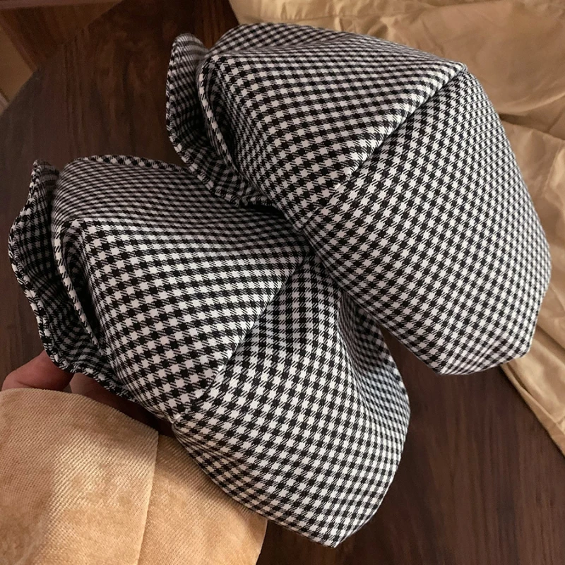 Korean Handmade Button Painter Hats for Women Spring and Summer Retro Black and White Plaid Show Face Small Berets Caps Y2k