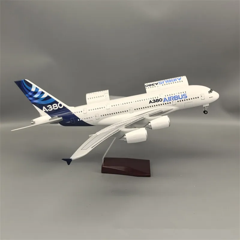 نوع جديد دييكاست نموذج A380 النموذج الراتنج قابل للفتح باب المقصورة طائرة مع ضوء الخطوط الجوية جمع الديكور عرض الهدايا