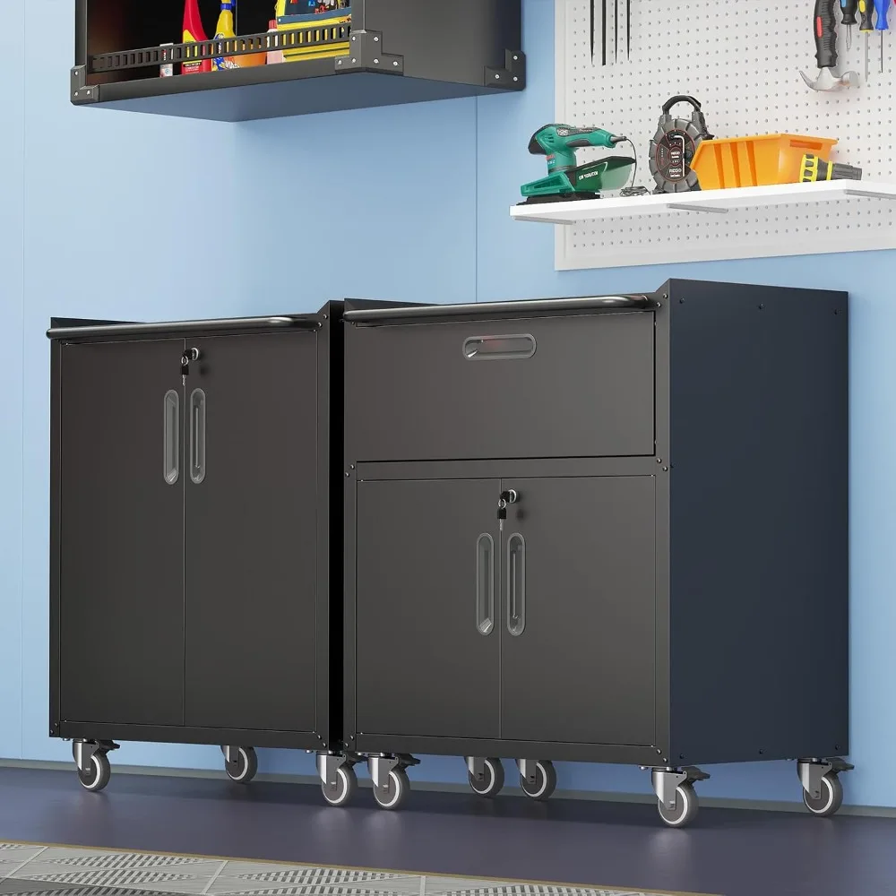 Wytrzymała metalowa szafka narzędziowa na kółkach z szufladami i funkcją blokowania.