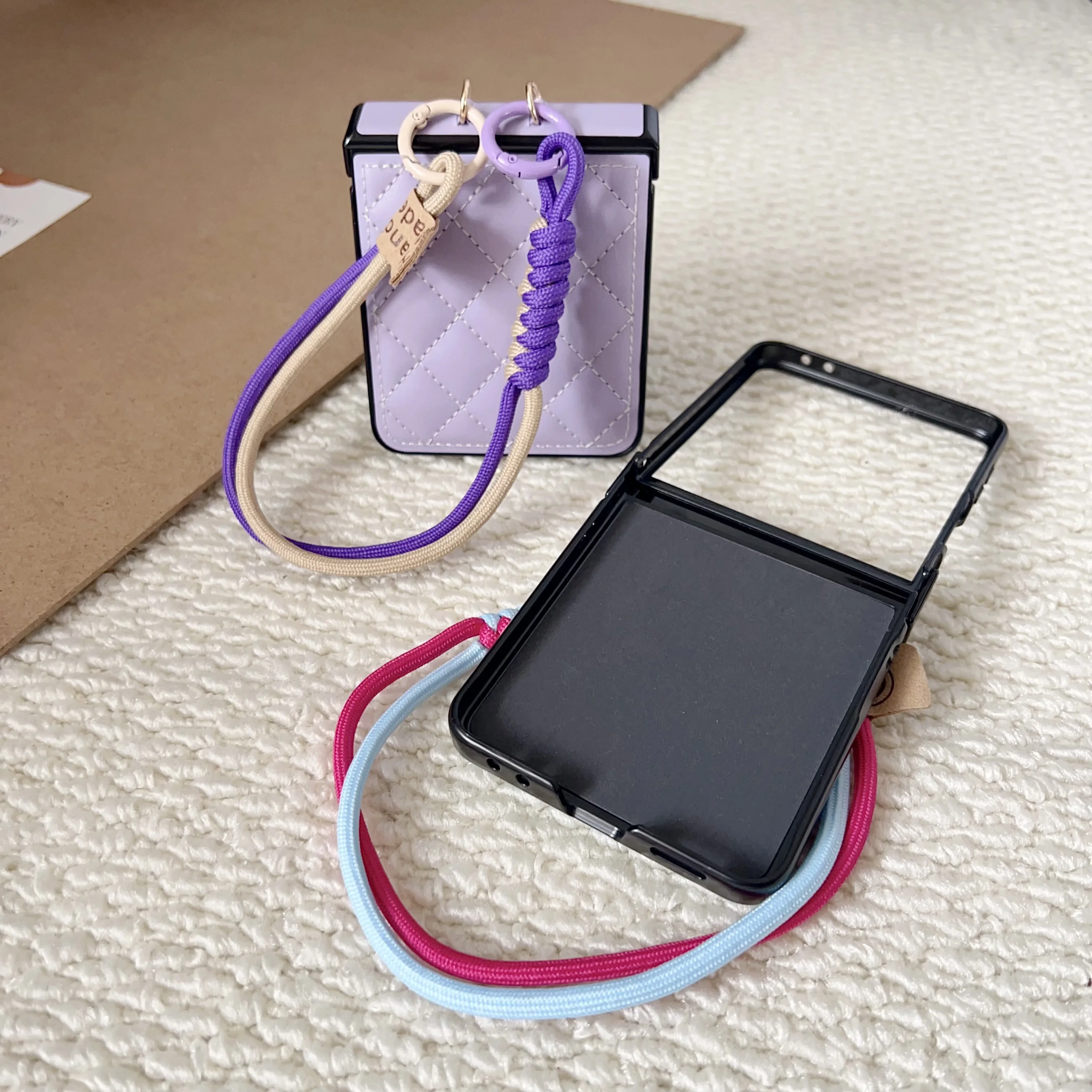 Rhombus Retro Handgelenkschlaufe PU-Leder Handyhülle für Samsung Galaxy Flip 7 FE 6 5 4 3 Flip7 stoßfeste Scharnierabdeckung – Detail 11
