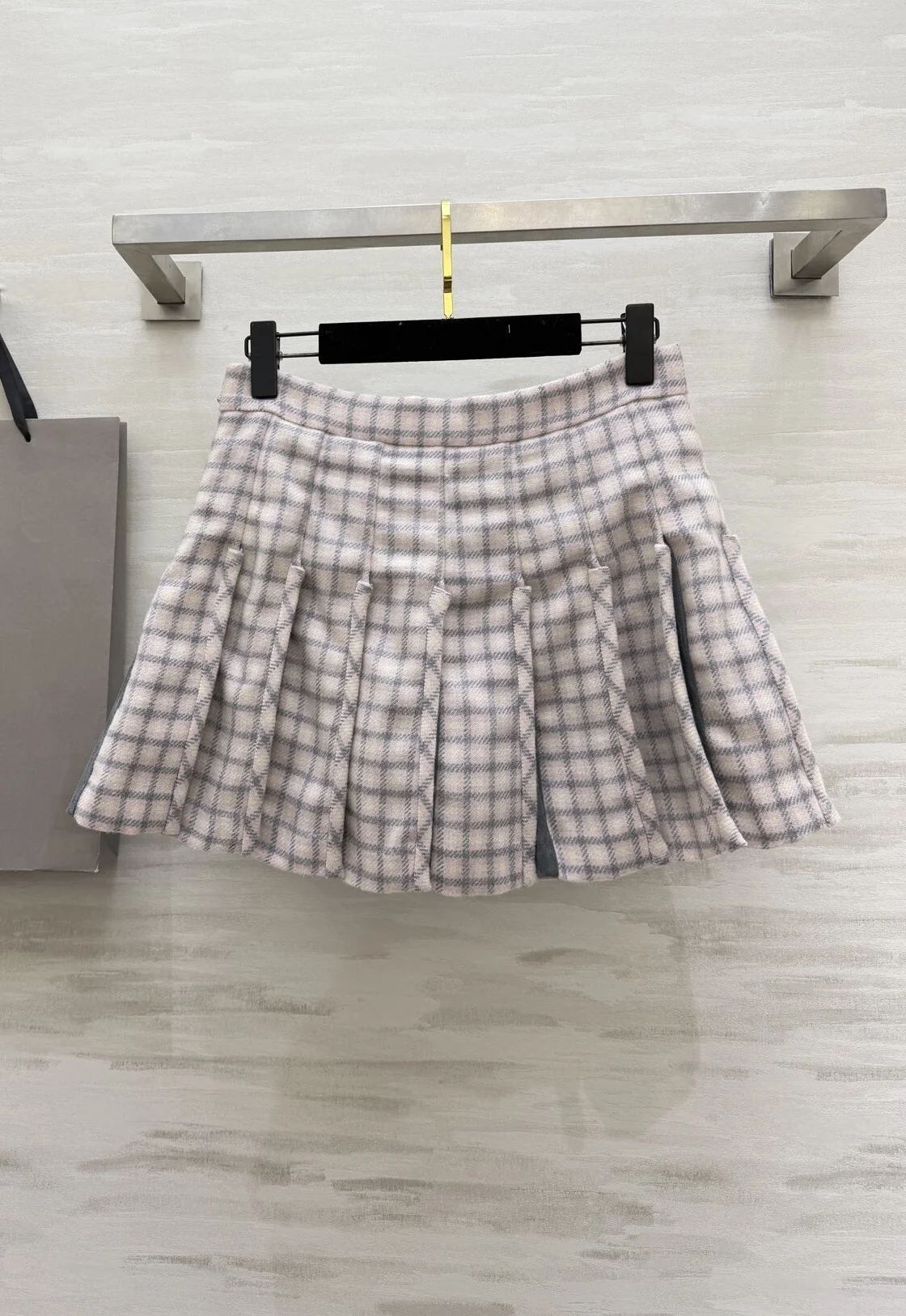 

Высококачественная новинка 2026 года: модная молодежная плиссированная юбка в розовую клетку в студенческом стиле для женщин, коллекция ранней весны