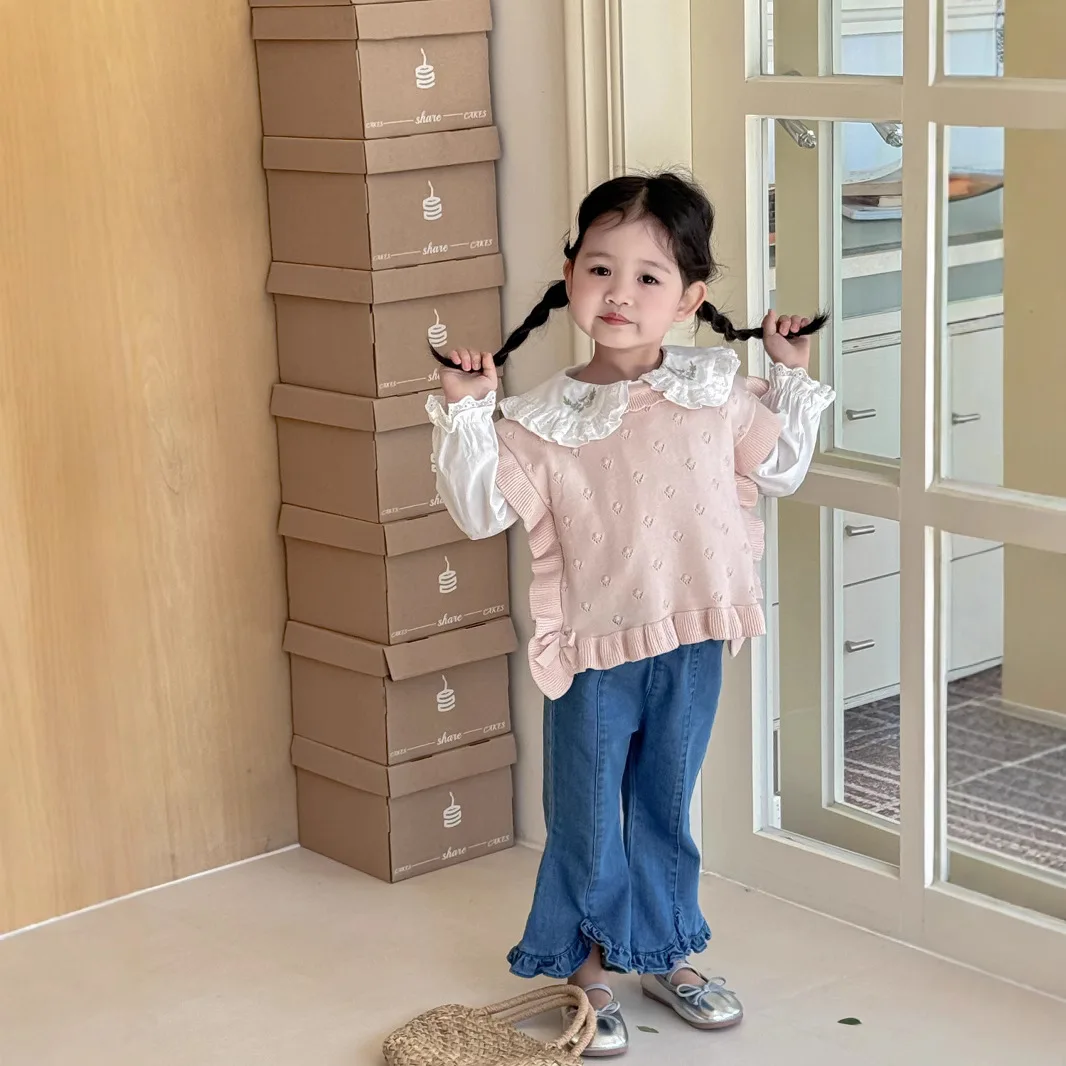 2026 Spring and Autumn Korean Girls Embroidered Shirt Girls Baby White Embroidered Shirt Turn-down Collar Splicing Lace Shirt