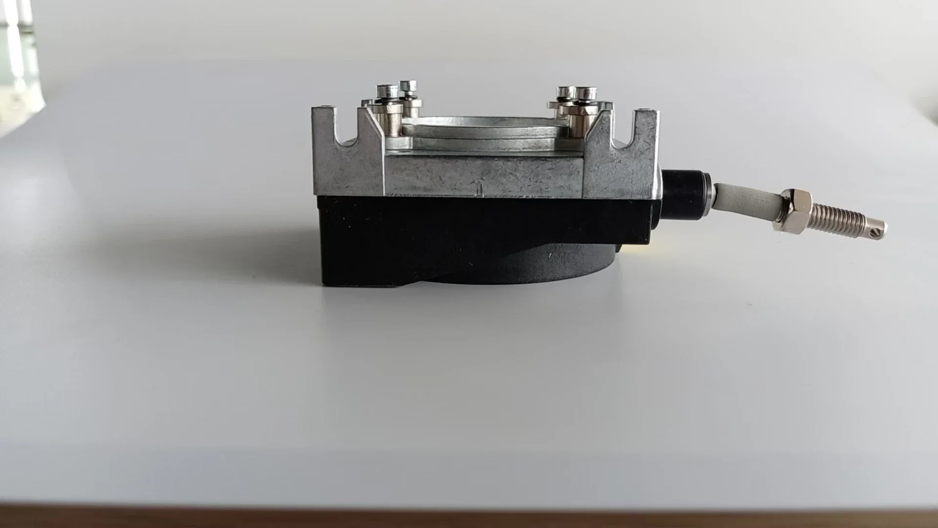 

NEW New & Original Eltra- Made in Italy PLC Encoder Base Rotary Autonics Encoder FES3000A-58B