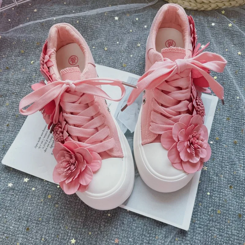 Low-top Flower Canvas Comfortable Women Walking shoes Handmade Flower Casual Shoes Pink White Flat Vulcanized Sneakers