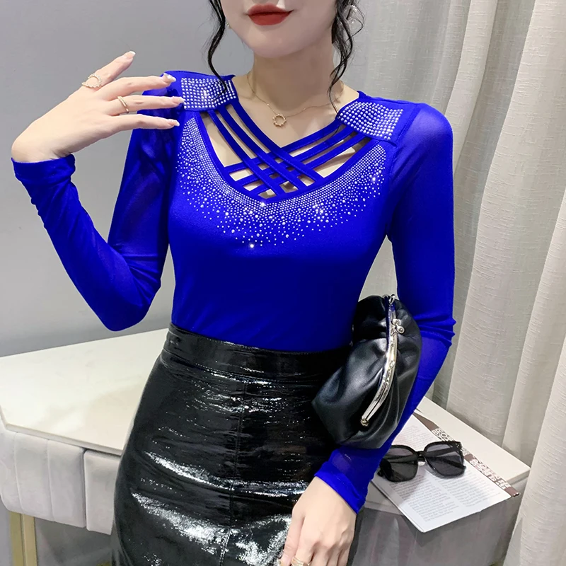 2024 New Arrival Diamond Set Solid T-shirt Autumn Winter Hollow Out Woman M-3XL Chic Long Sleeve V-neck Slim Charming Office