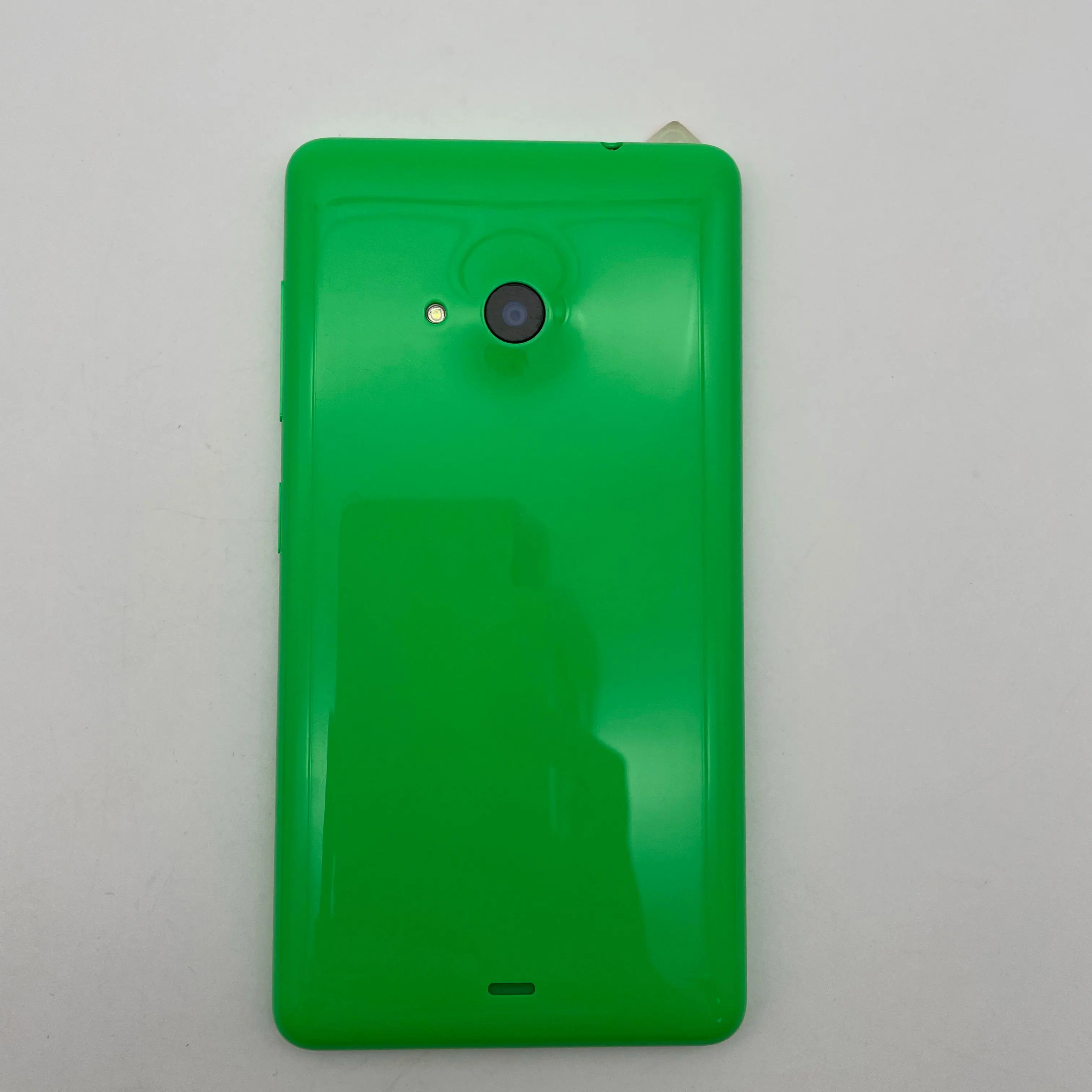 هاتف محمول أصلي غير مقفول Lumia 535 بشريحتين GSM 900/1800 مزود بتقنية البلوتوث لغات عربية روسية عبرية مصنوعة في فنلندا