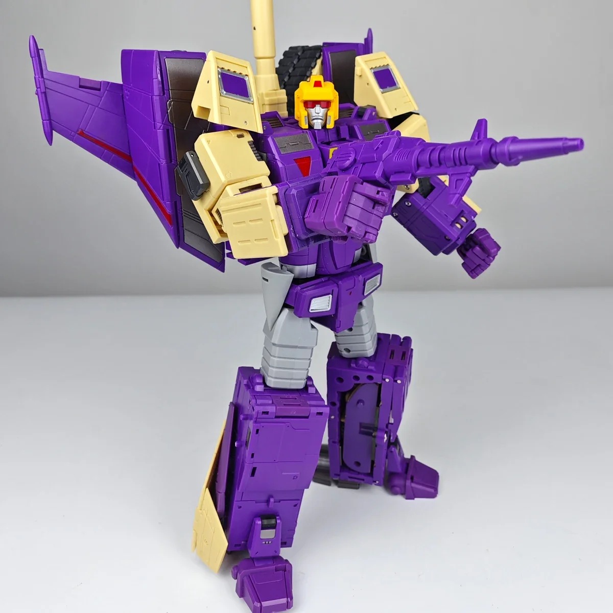 

DX9 Transformation D08 25cm Bliztwing Lightning Gewalt Three-transformation Aircraft Tank Animation G1 Action Doll Model Robot