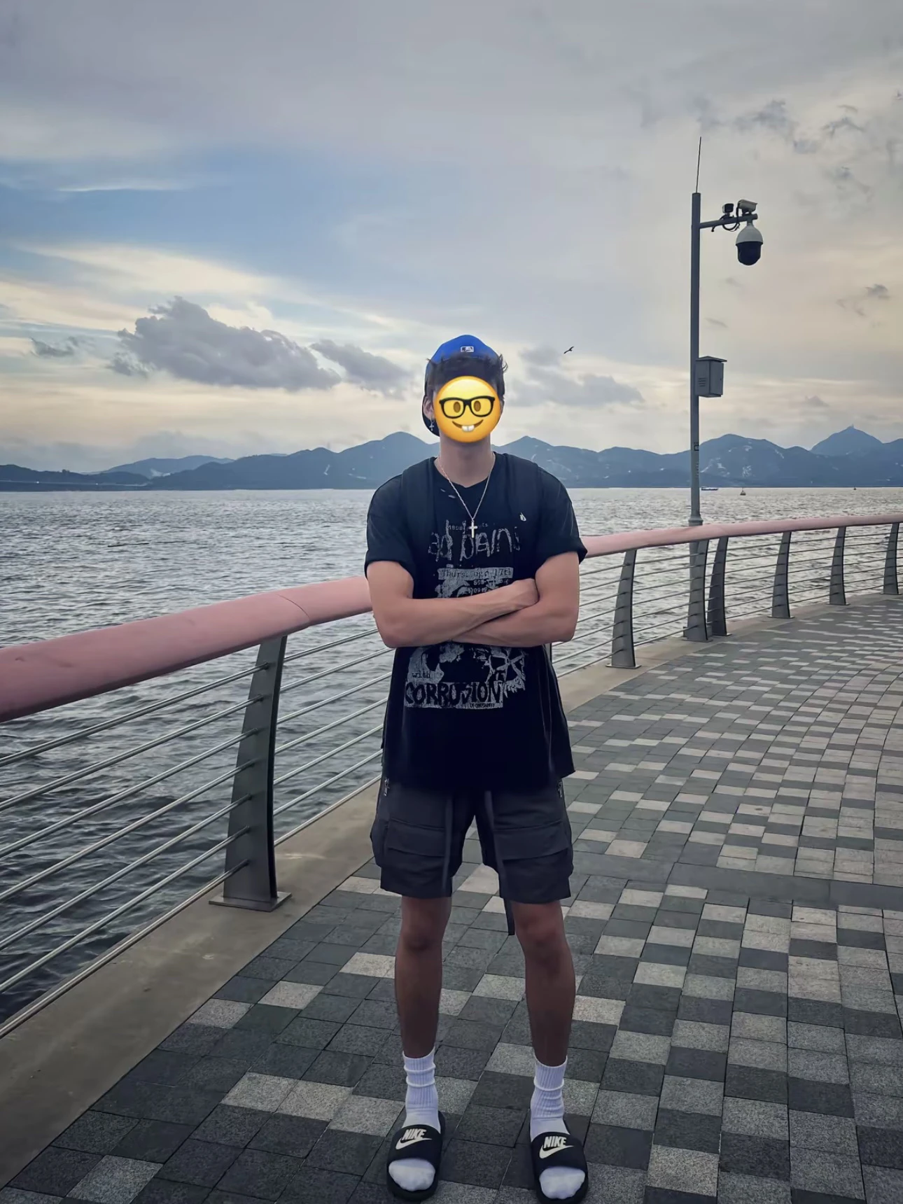 American Retro Workwear orts Men's Summer Casual Loose Fit with Big kets Youthful Energy Pure Color Thin Model