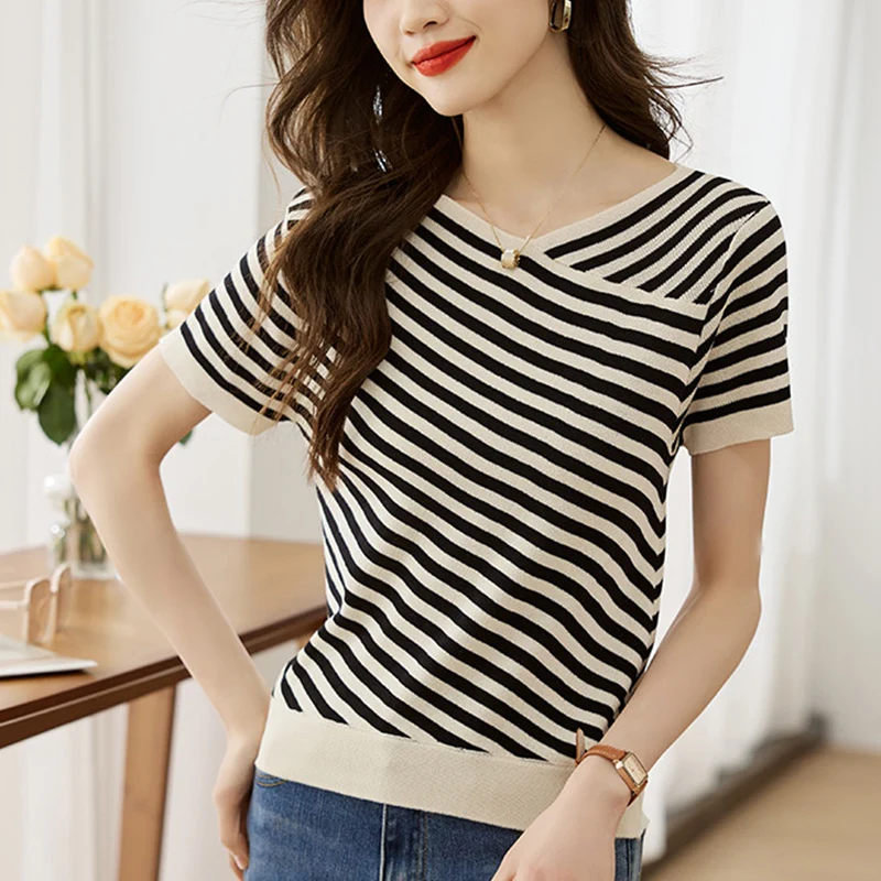 Summer Fashion Vintage Striped Printed Knitted T-shirt Female Short Sleeve Loose Casual All-match Pullover Tee Women V-neck Tops