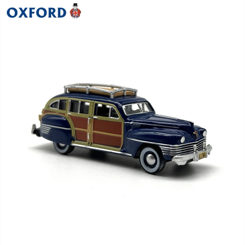 Diecast OXFORD 1:87 Scale Chrysler T&C Woody Station Wagon Alloy Car Model Collectible Toy Gift Souvenir Display Ornament