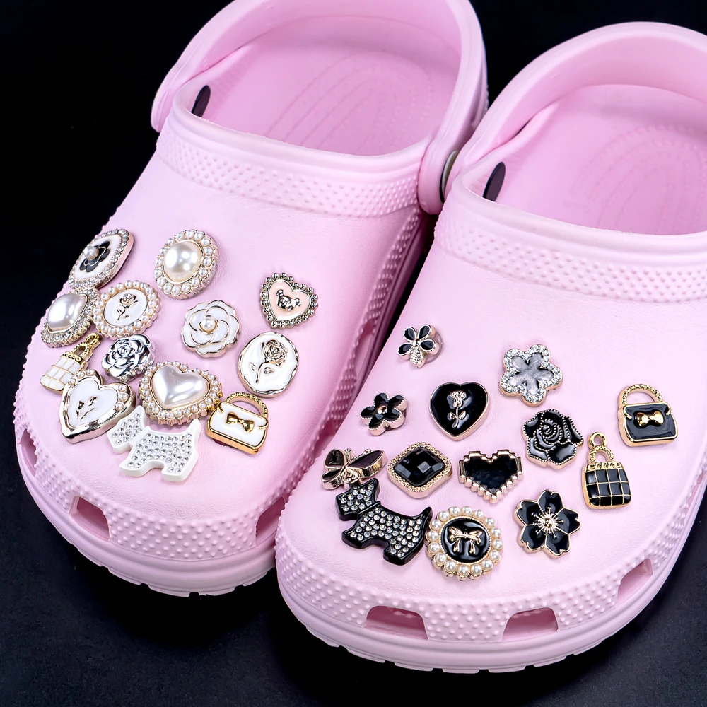 1pcs Acrylic Shoe Charms Pearls Shoe Decorations Pins for Sandals Accessories Luxury Bling Dog Clog Buckle for Women Girls Gifts