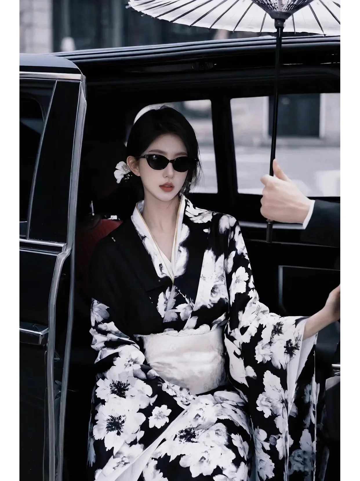 Modified Kimono Yakuza Formal Black and White Color Photography/Performing Dress Cosplay Costume