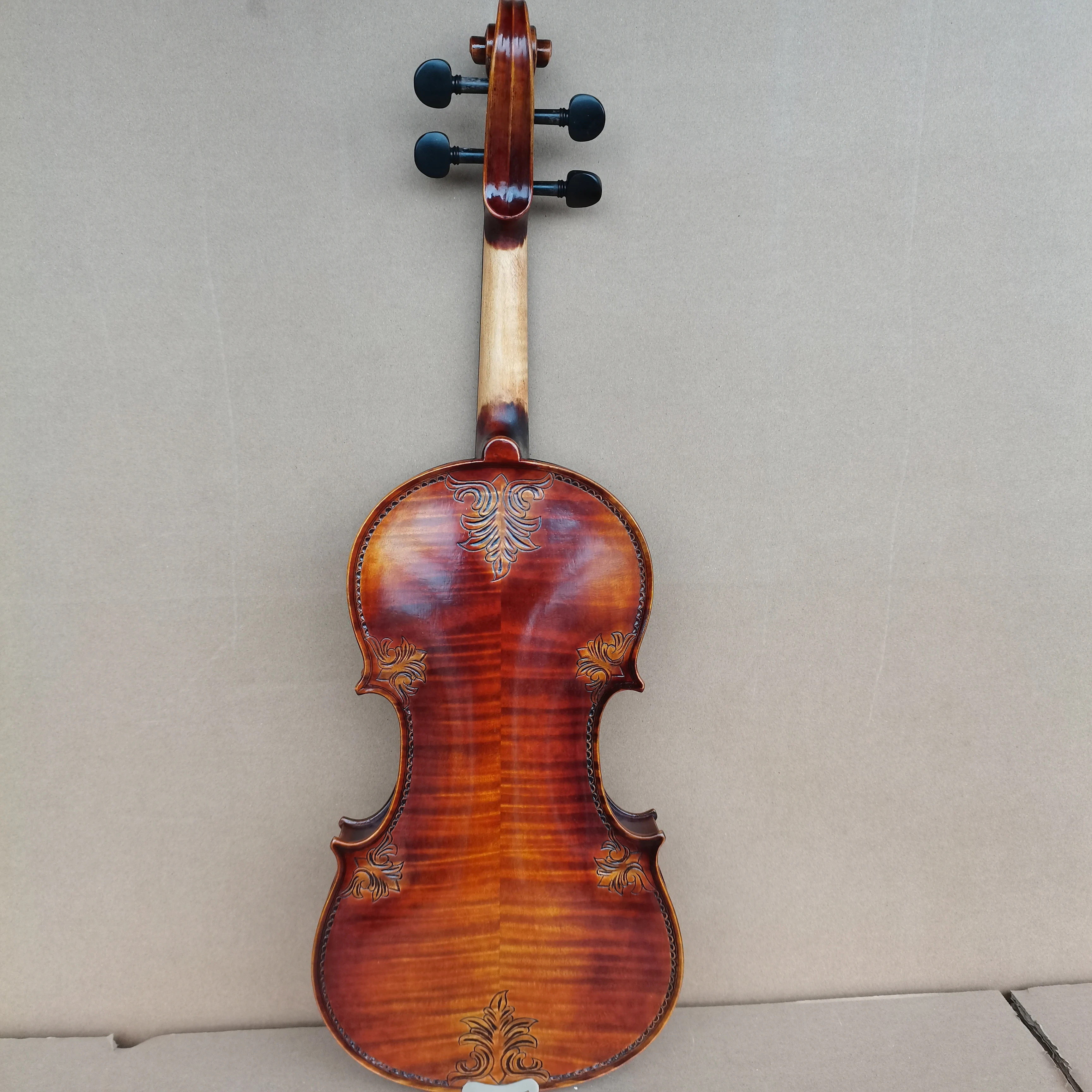 Various styles of carved violin 4/4 Italian vintage oil varnish vionlin professional violino set musical instrument with Box bow