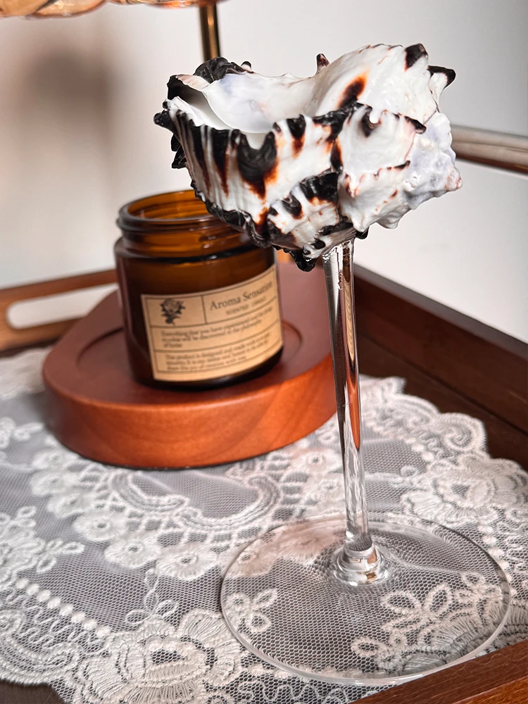Handcrafted Black Conch Shell Champagne Glass, Clear Stem Art Decor - Luxury Home Barware & Unique Gift Set for Coastal Dining