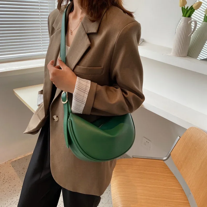 

PU Solid Color Dumpling Bag Women's Large Capacity Zipper Trendy One-shoulder Crossbody Texture PU Dumpling Bag