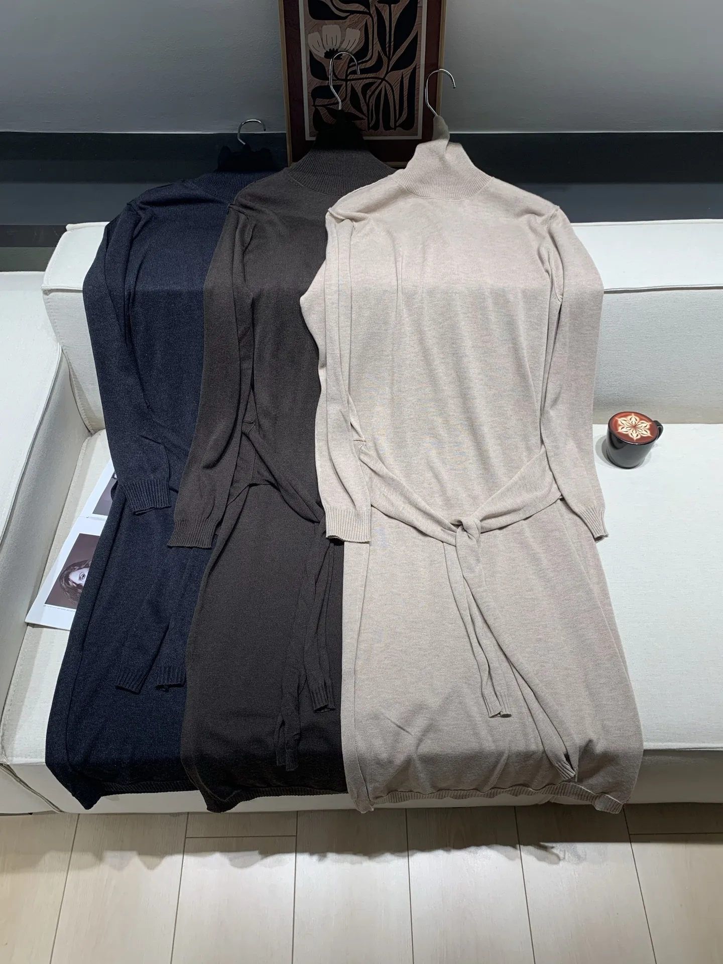 

High-Quality Knitted Turtleneck Long-Sleeved Dress, New Autumn/Winter 2025 Style, Tie-Waist, Slit Midi Skirt.