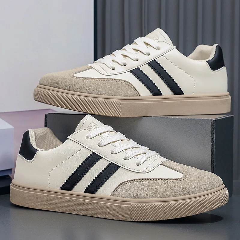 أحذية رياضية رجالية 2025 ربيع جديد فاخر بدون كعب مسطح مريح سهل الارتداء أحذية رياضية ناعمة خفيفة الوزن للاستخدام الخارجي للرجال