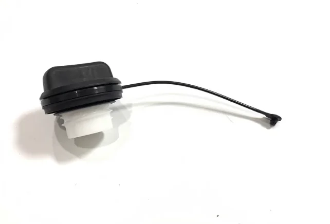 

1Pc for Nissan Teana Tiida SYLPHY LIVINA Qashqai X-Trail Venucia Fuel Tank Cover Fuel Filler Inner Cover